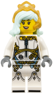 Astrid - White Outfit